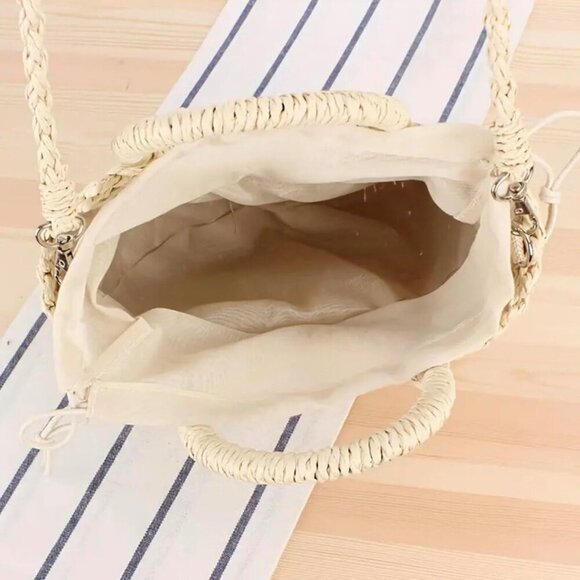 Versatile Bohemian Straw Shoulder Bag - Ideal for Travel and Casual Outfits - Picture 7 of 9